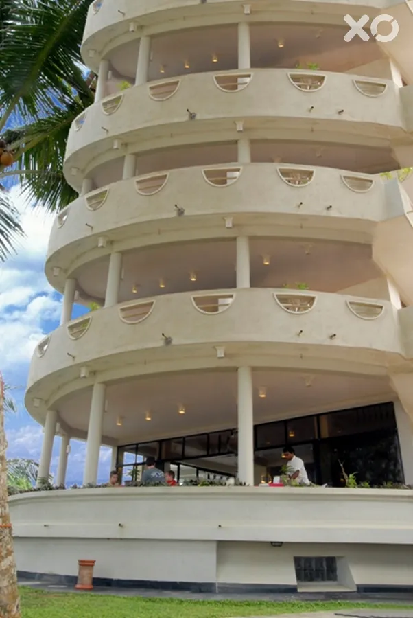 Oasey Beach Hotel
