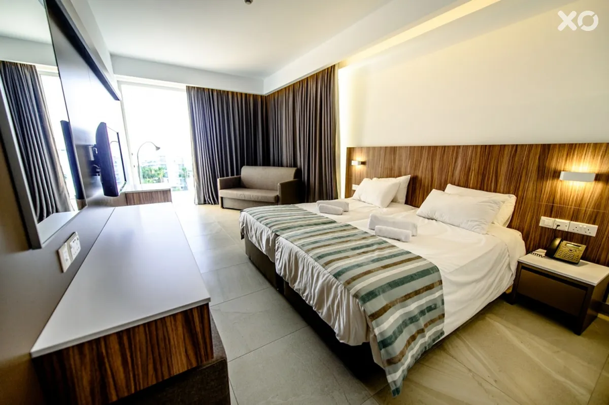 Eleana Hotel