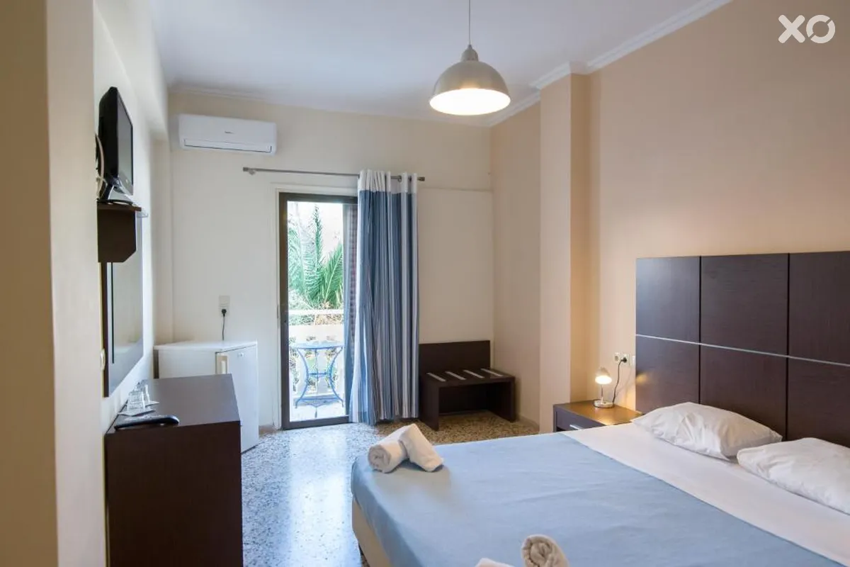 Kamari Blue Boutique Hotel