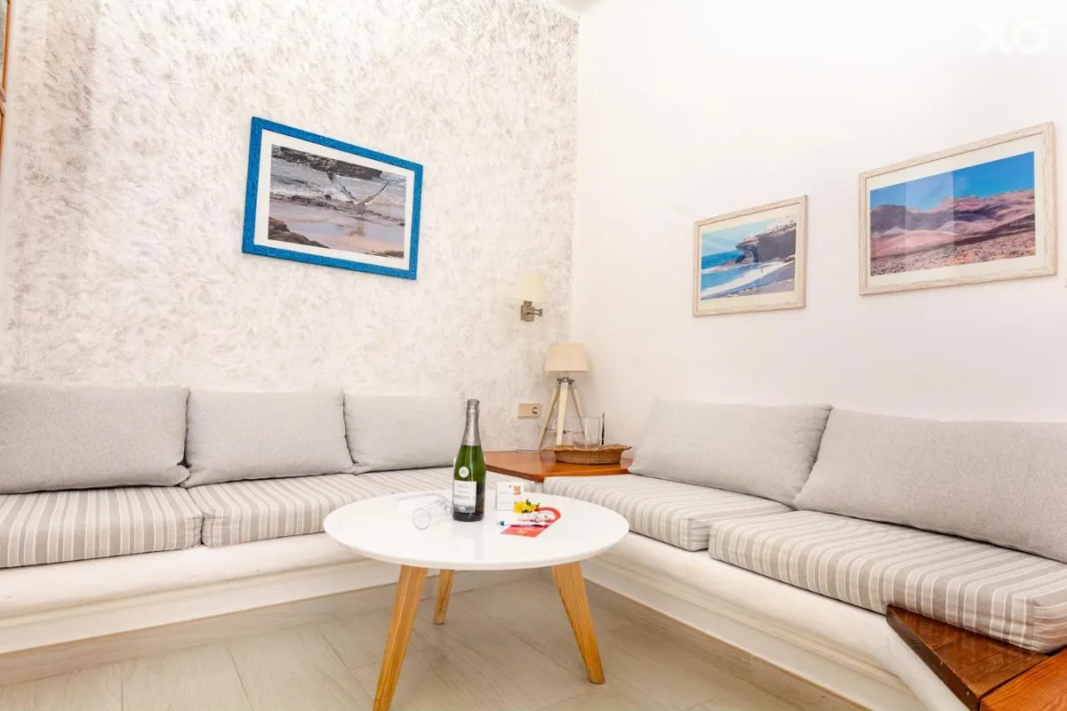 R2 Maryvent Beach Apartments
