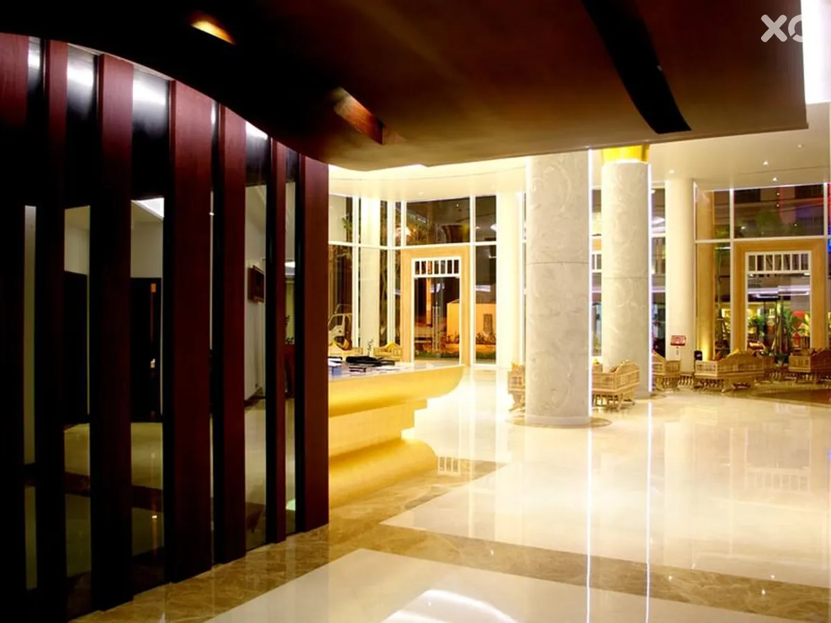 Aiyara Grand Hotel