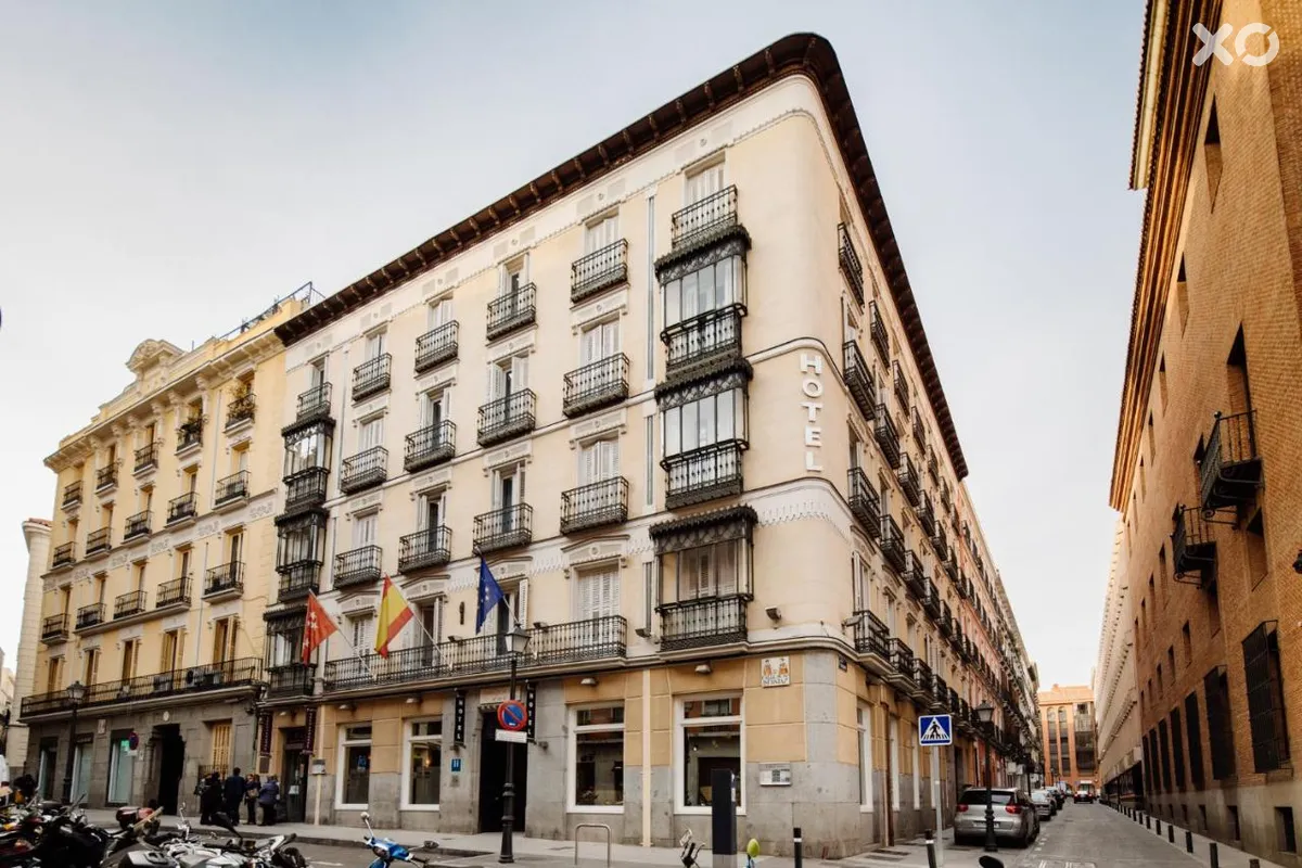 Lusso Infantas Hotel