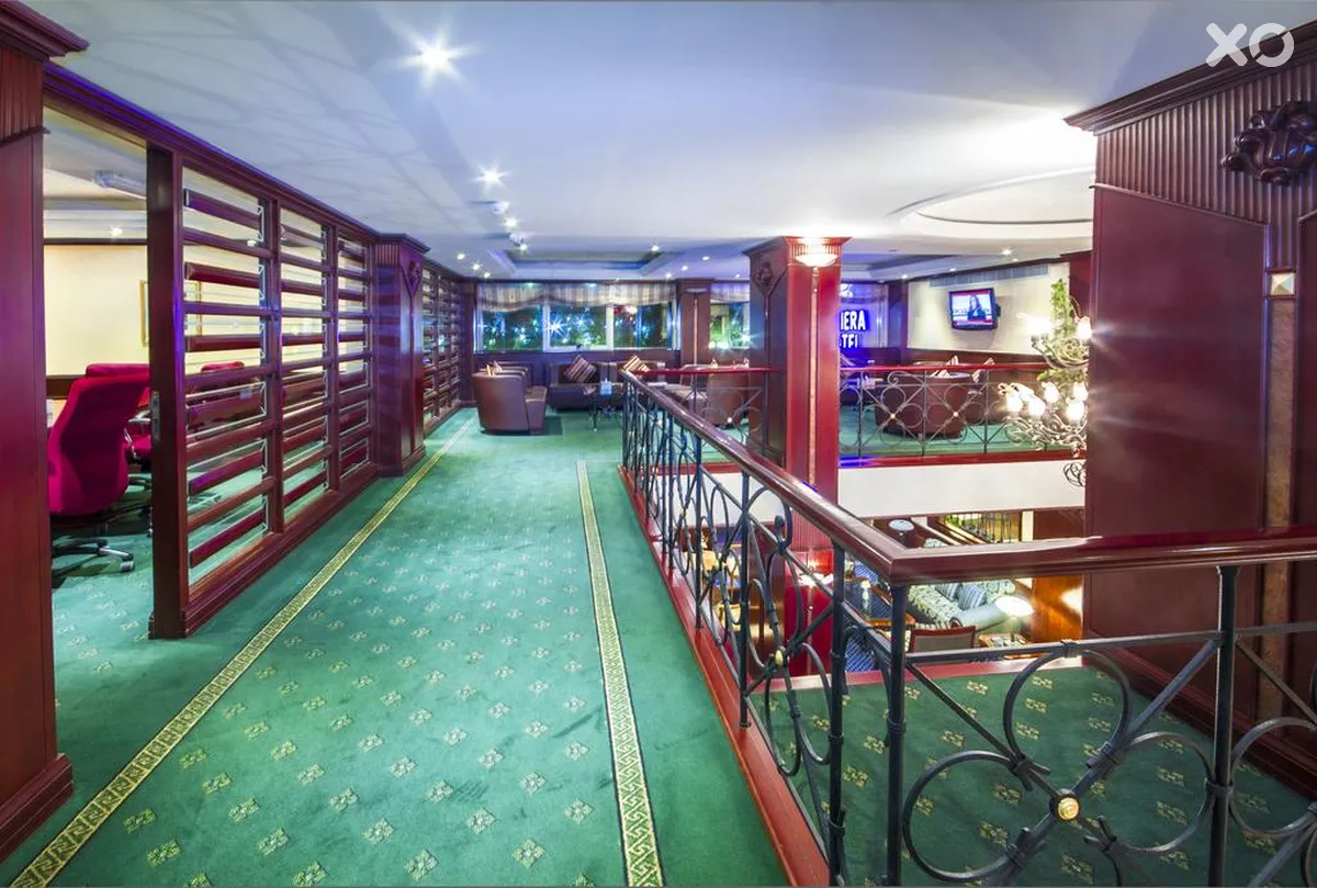 Riviera Hotel