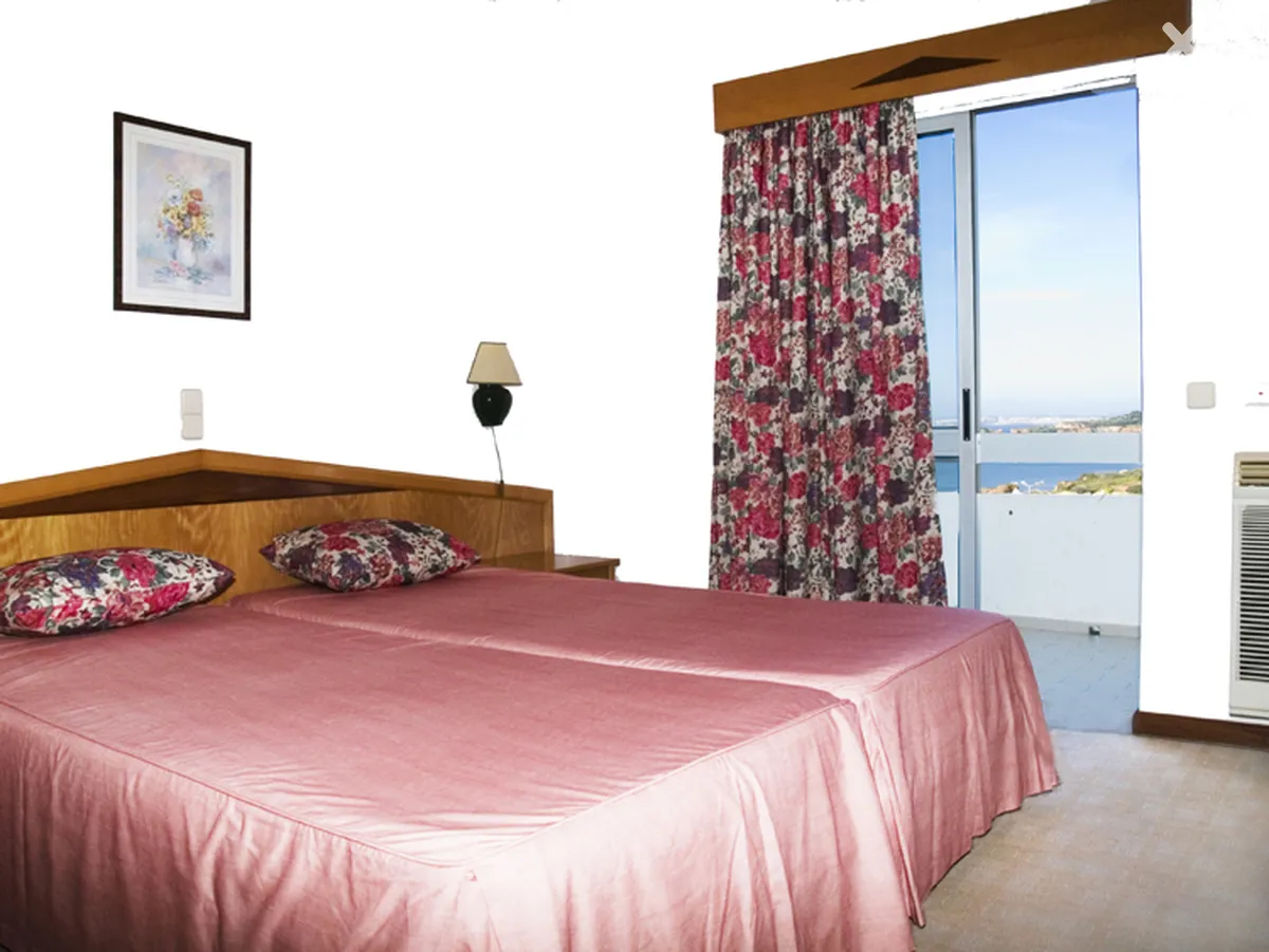 Luar Hotel