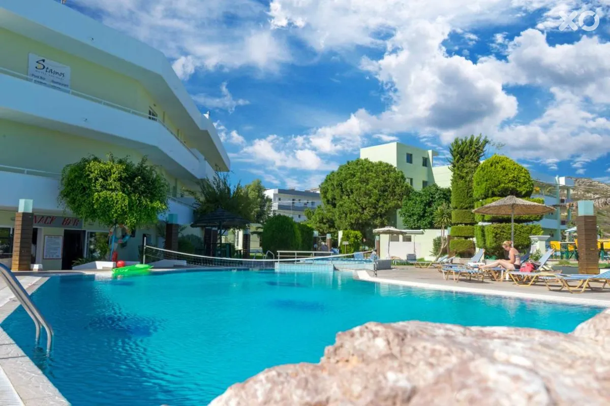 Stamos Hotel