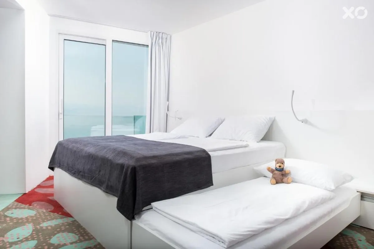 Lisanj Hotel