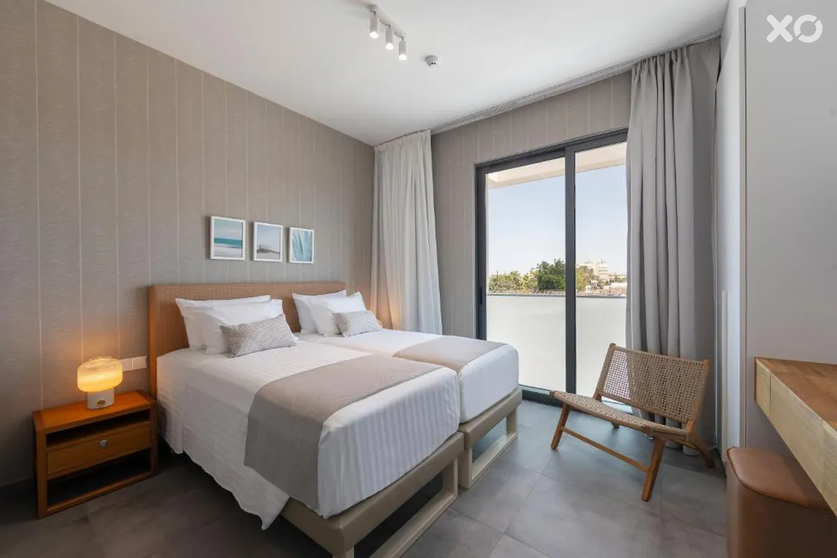 Louis Chris Le Mare Gold Villa