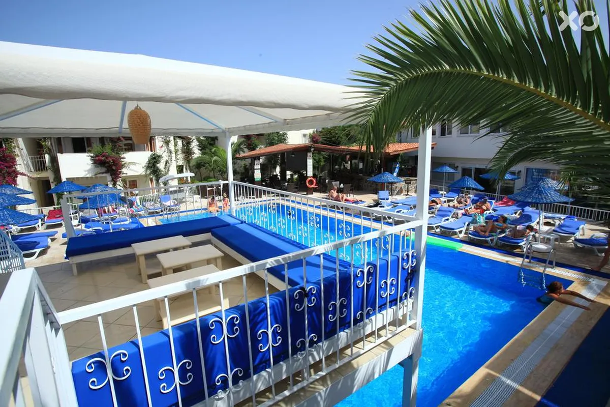 Summer Garden Suites & Beach Hotel