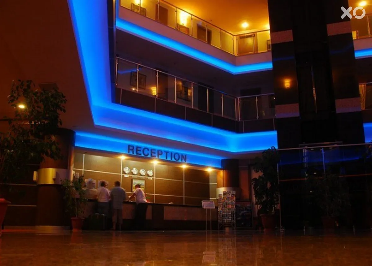 Club Side Coast Hotel