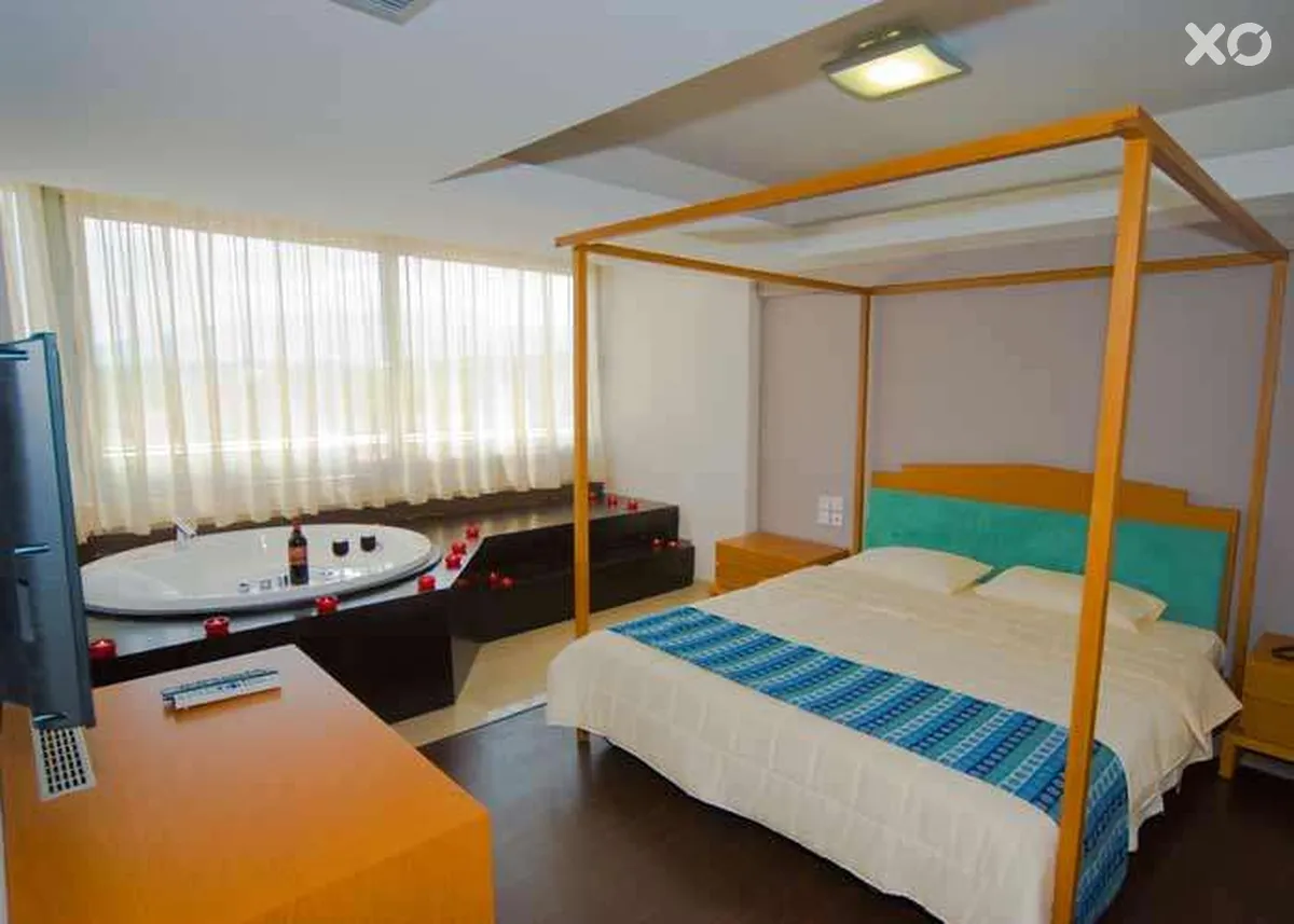 Bomo Platamon Cronwell Resort