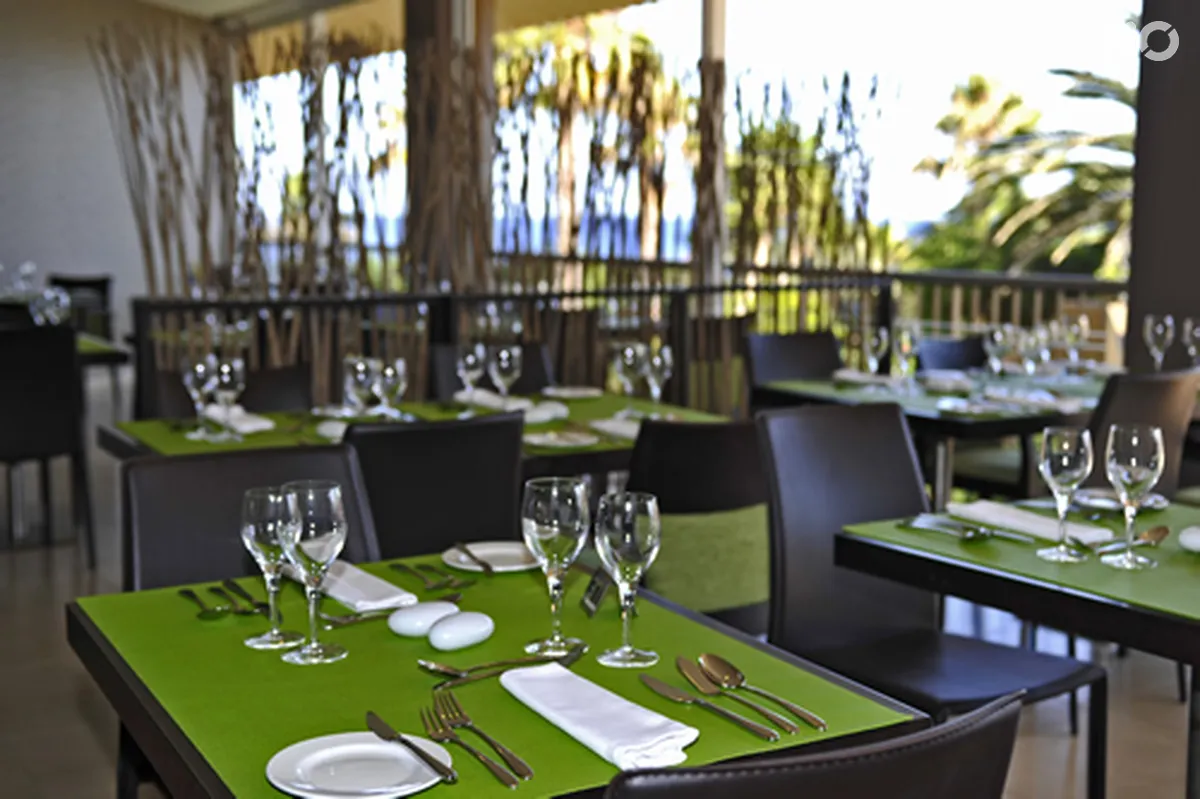 Four Views Oasis Hotel