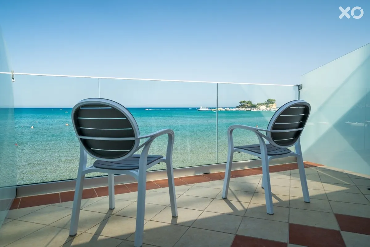 Denise Beach Hotel