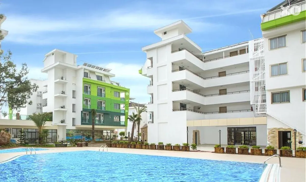 Green Life Hotel
