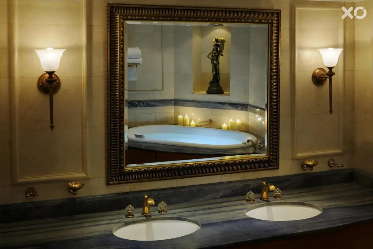 The Bristol Hotel