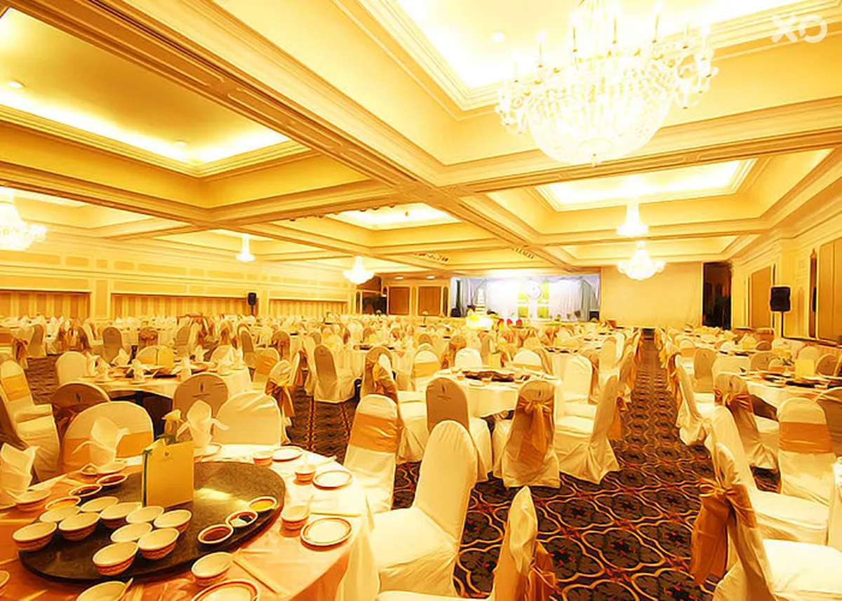 Bangkok Palace Hotel