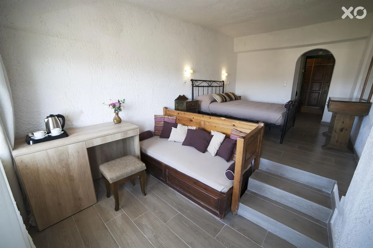 Elpida Hotel & Apartments