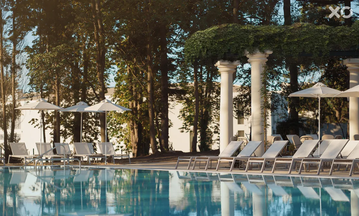 Astor Garden Hotel