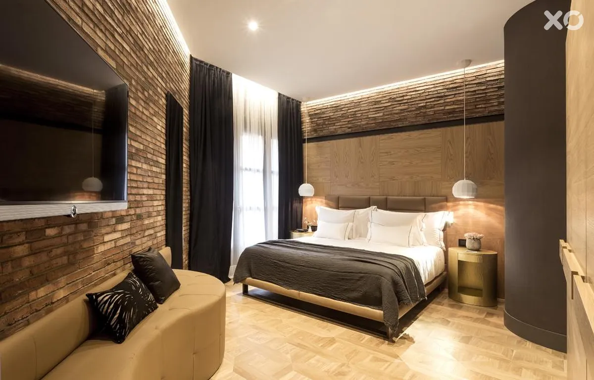 Monument Hotel