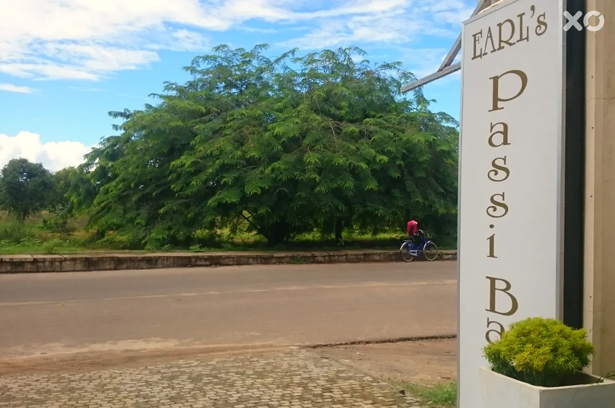 Earl's Red Passikudah