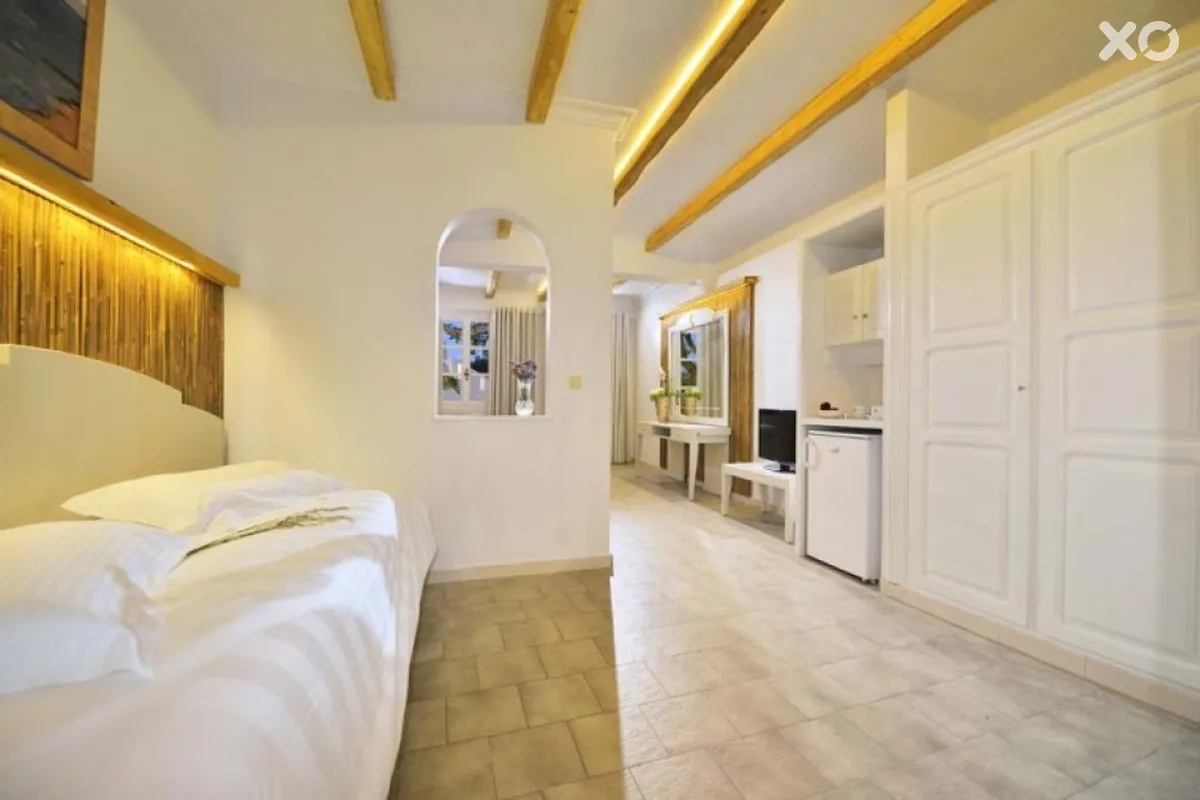 Petinos Hotel