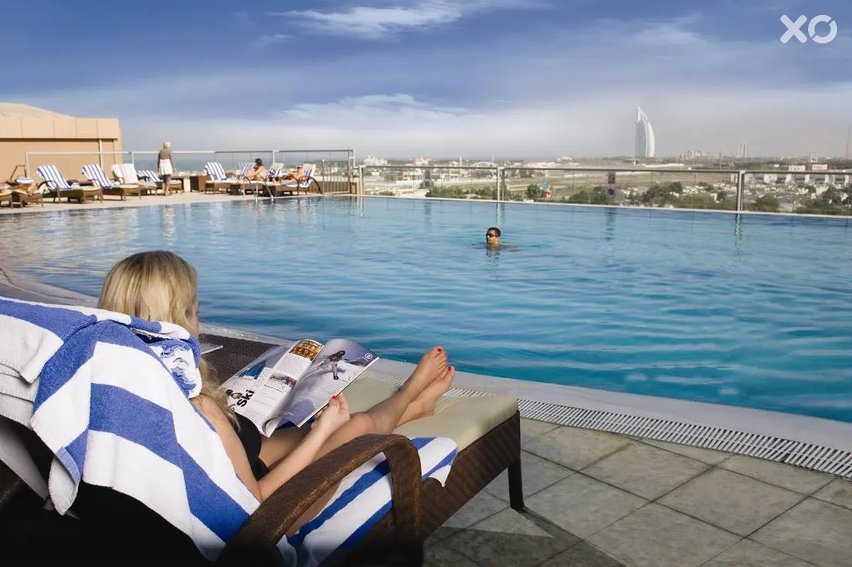 Two Seasons Hotel & Apartments Dubai