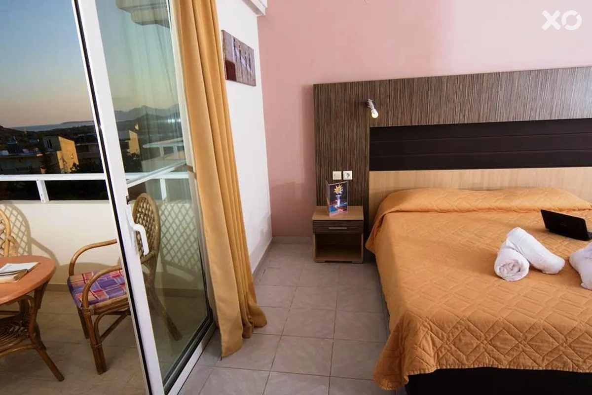 Zoes Hotel Studios