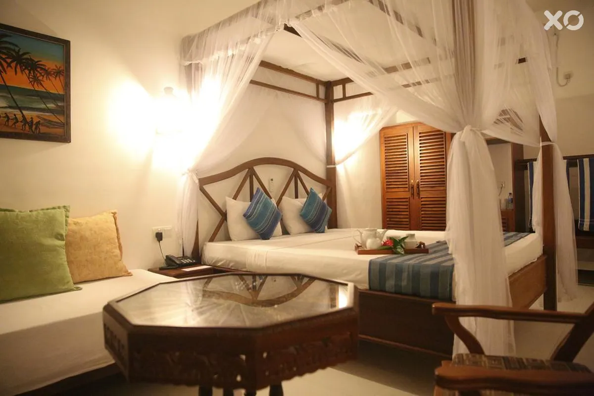 Oasey Beach Hotel