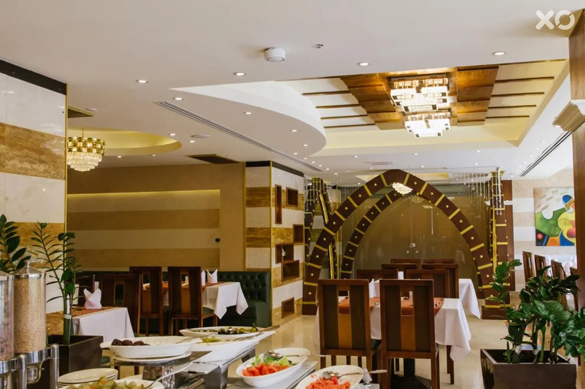 Mangrove Hotel