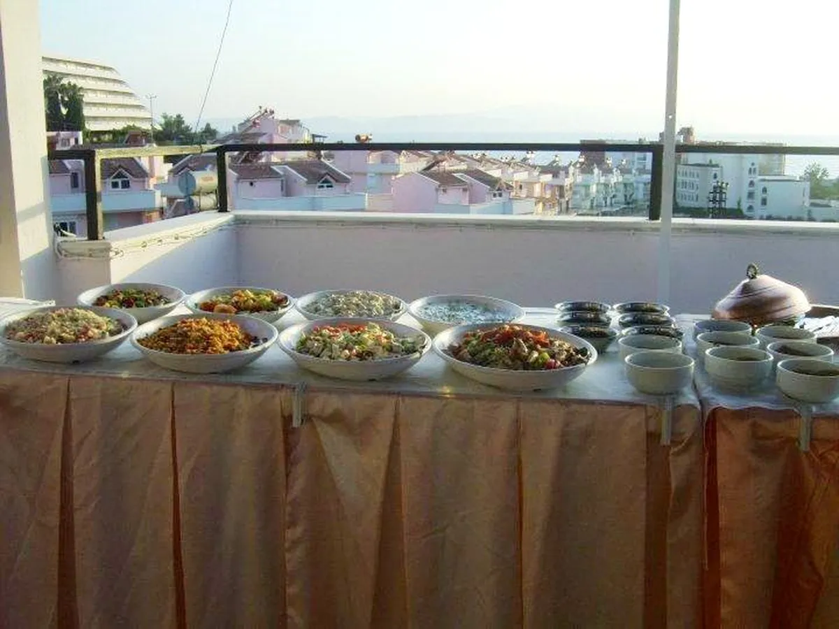 Grand Nett Hotel