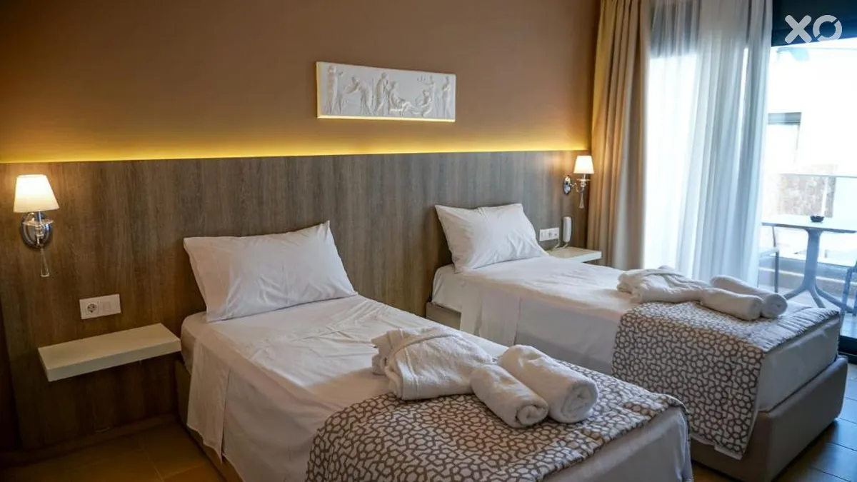 Agnes Deluxe Hotel