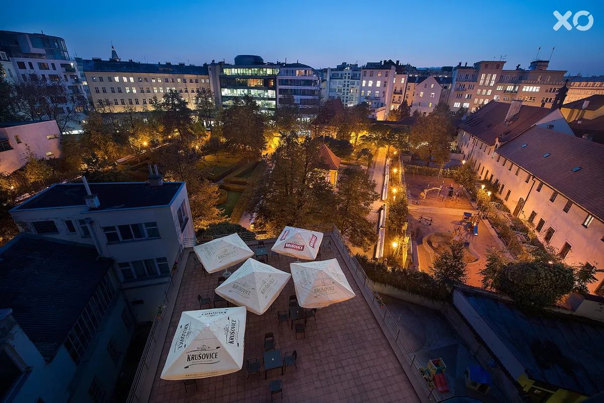 EA Hotel Julis