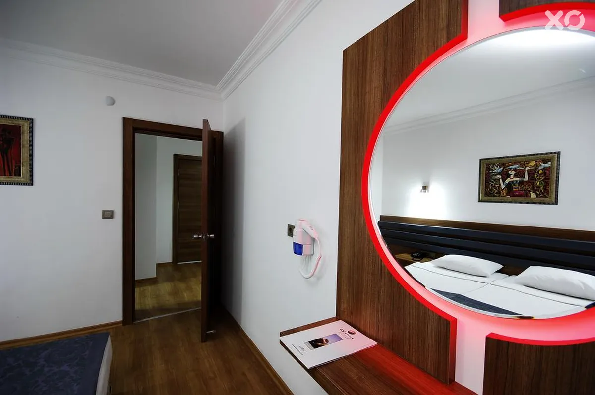 Bonapart Sealine Hotel