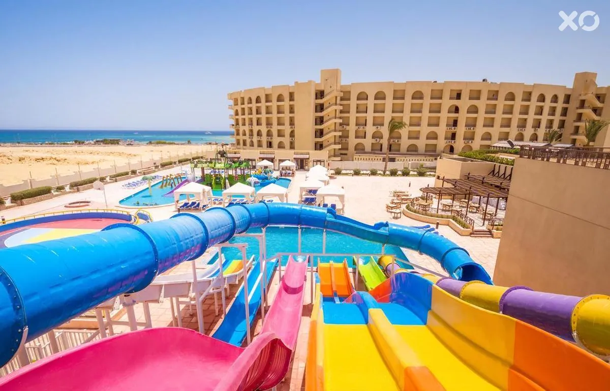 Sunny Days El Palacio