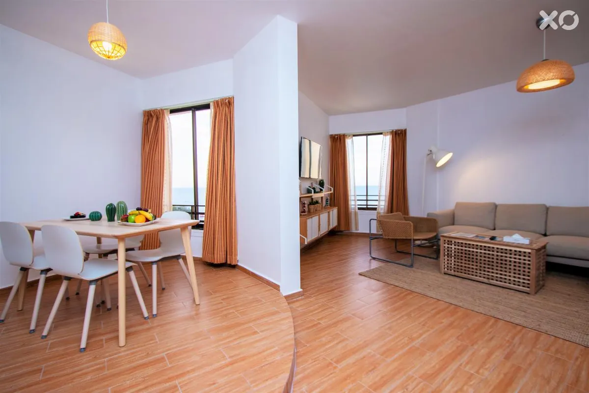 BM Beach Hotel