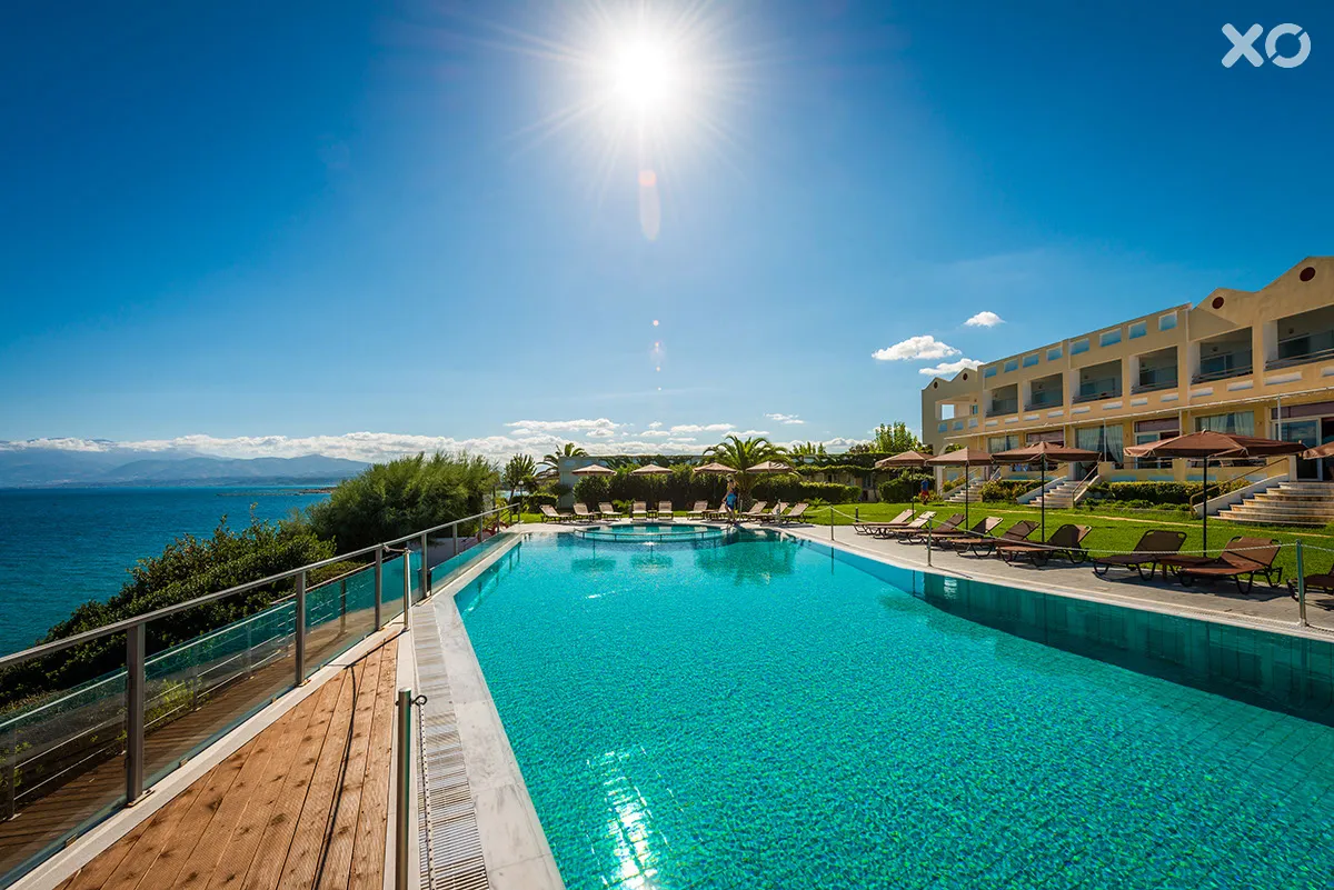 Niforeika Beach Hotel & Bungalows