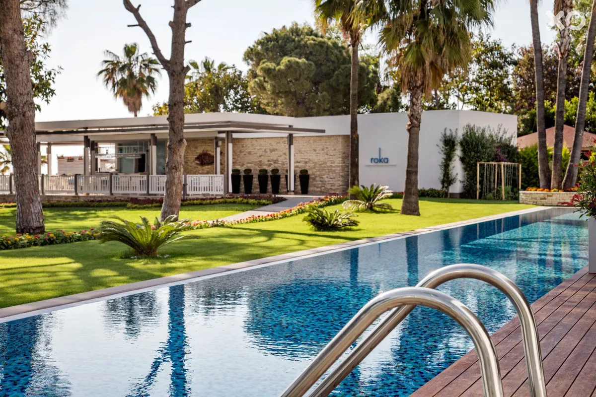 Acanthus Cennet Barut Collection