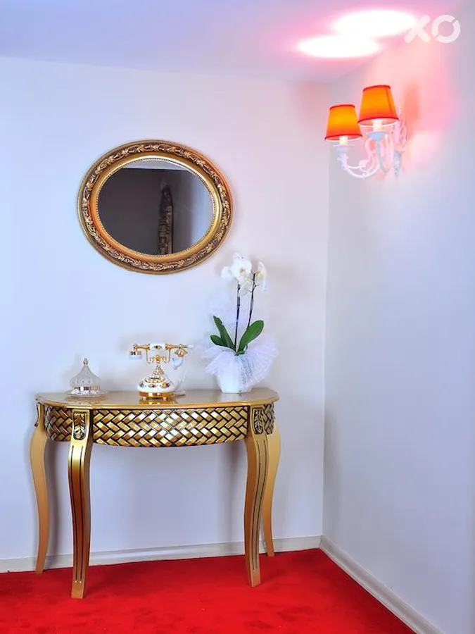 Divan-i Ali Hotel