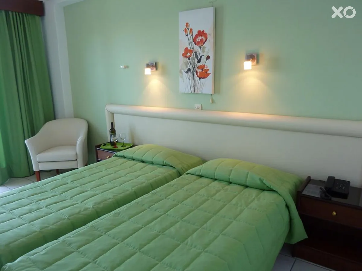 Oasis Hotel