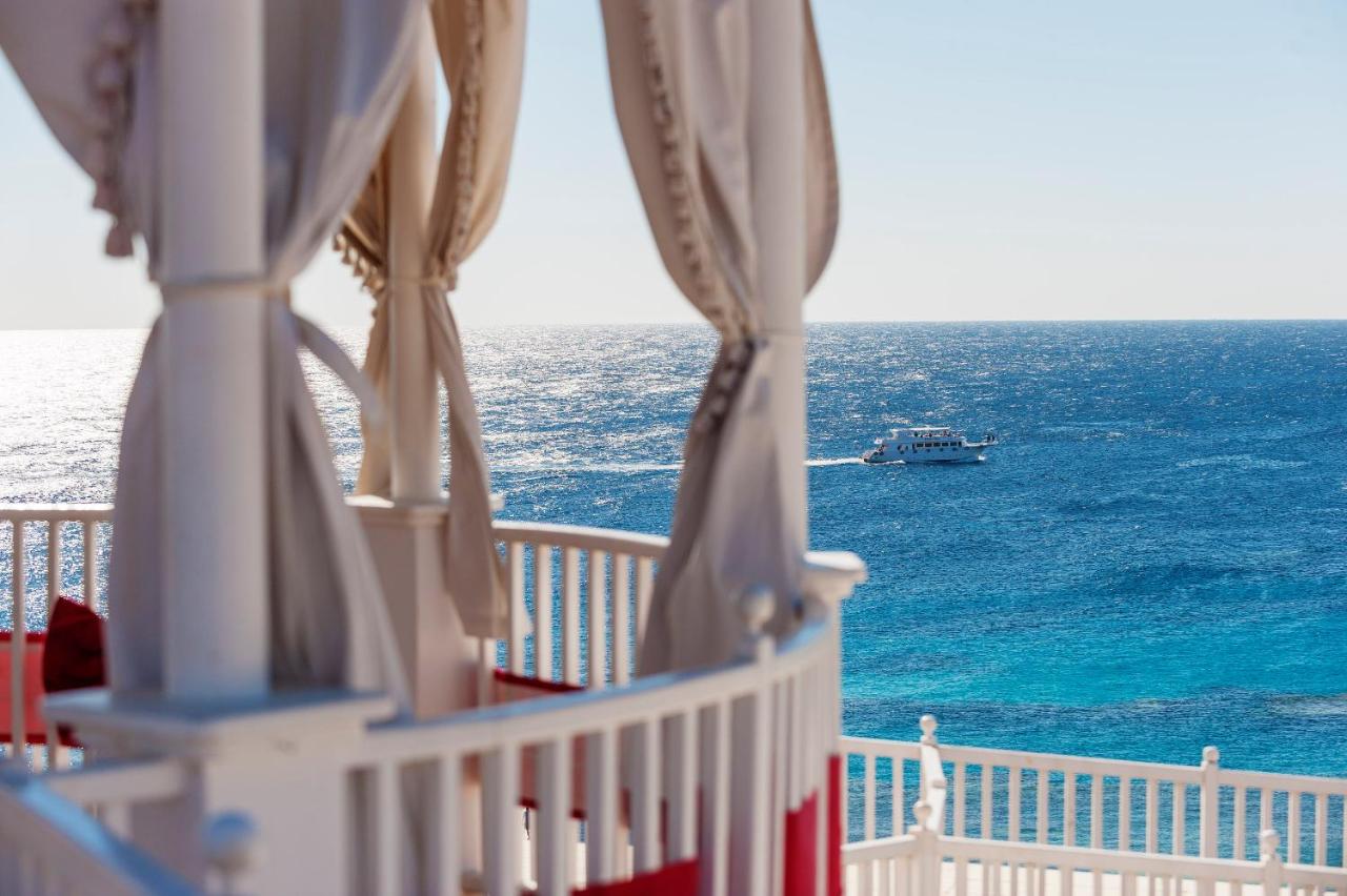 Reef Oasis Beach Resort