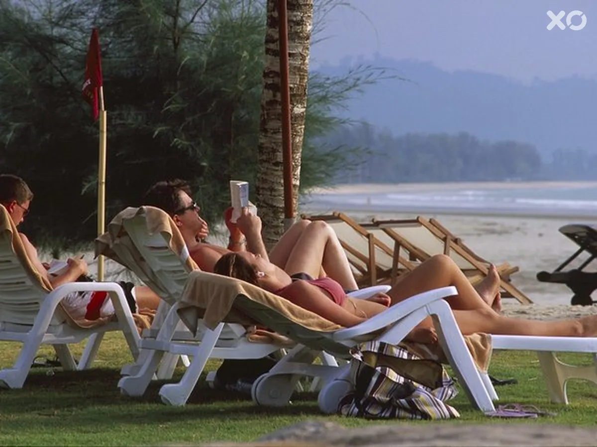 Apsara Beachfront Resort & Villa