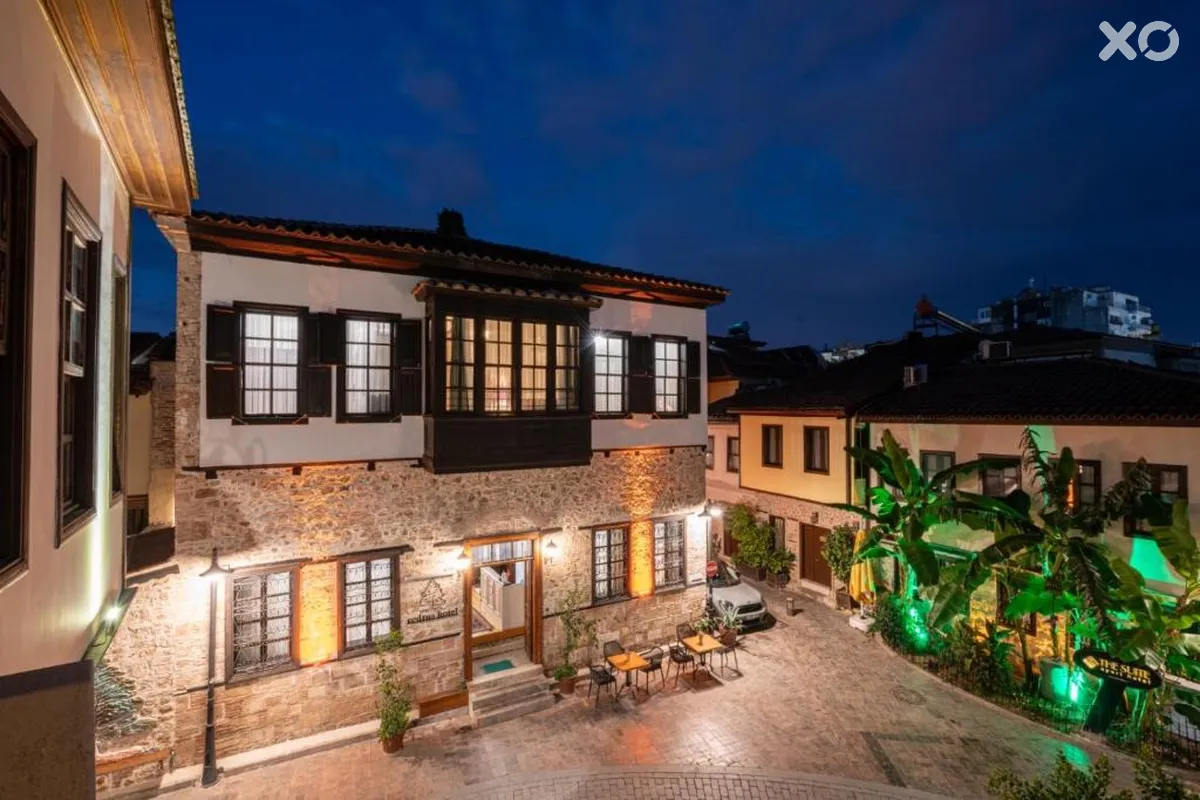 Cedrus Hotel