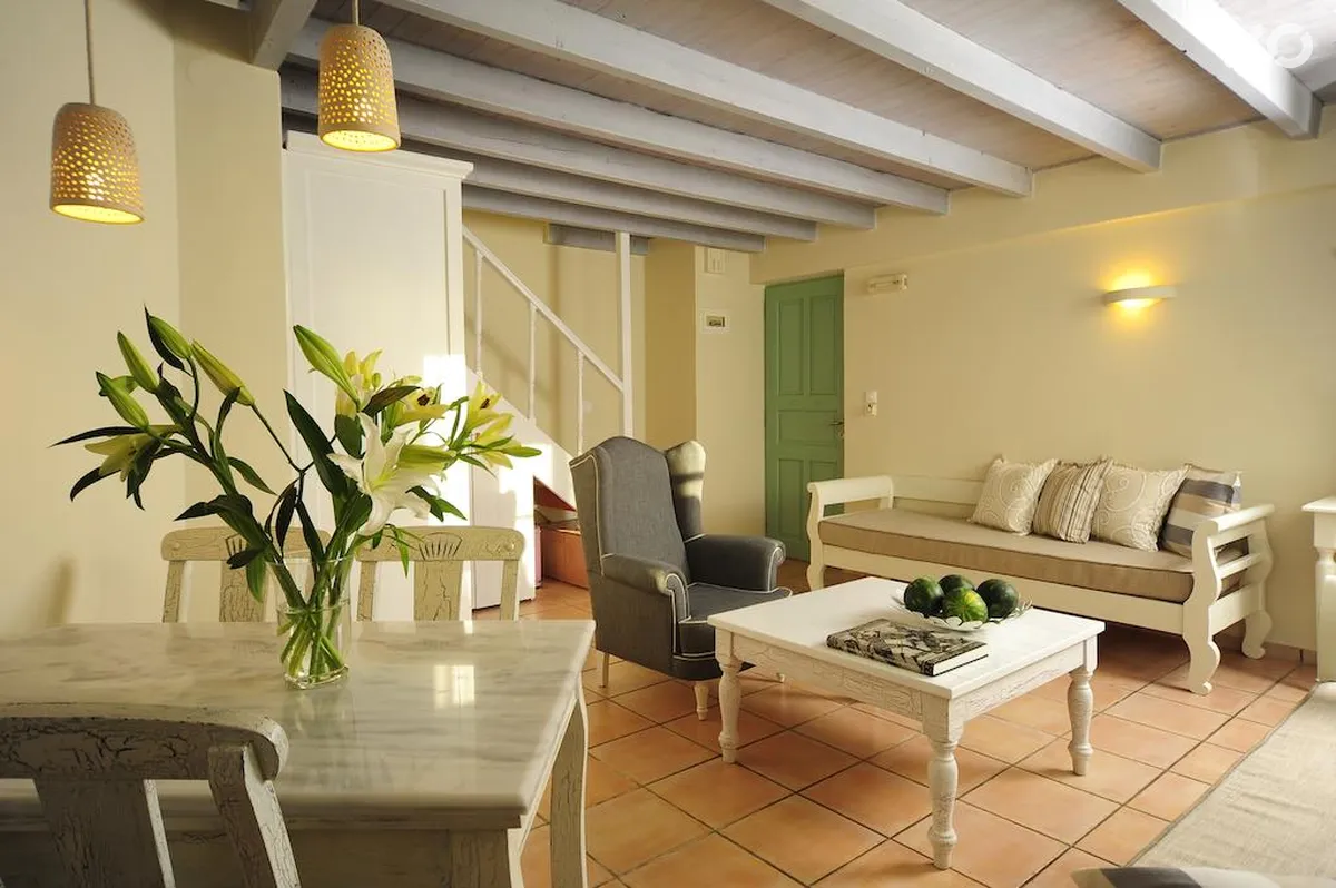 Mythos Suites Hotel