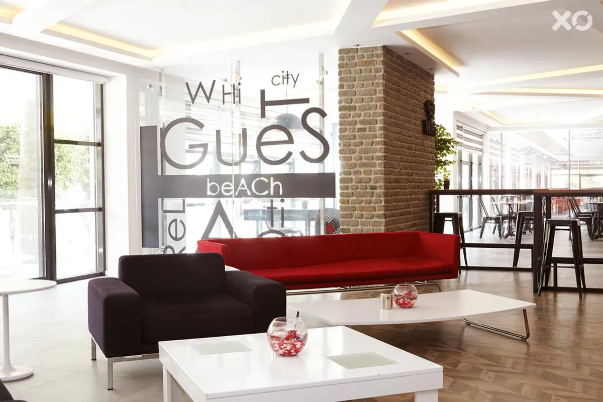 White City Beach Hotel