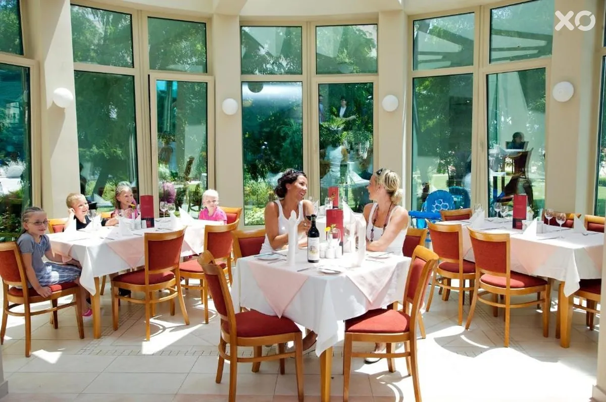 Jeravi Hotel