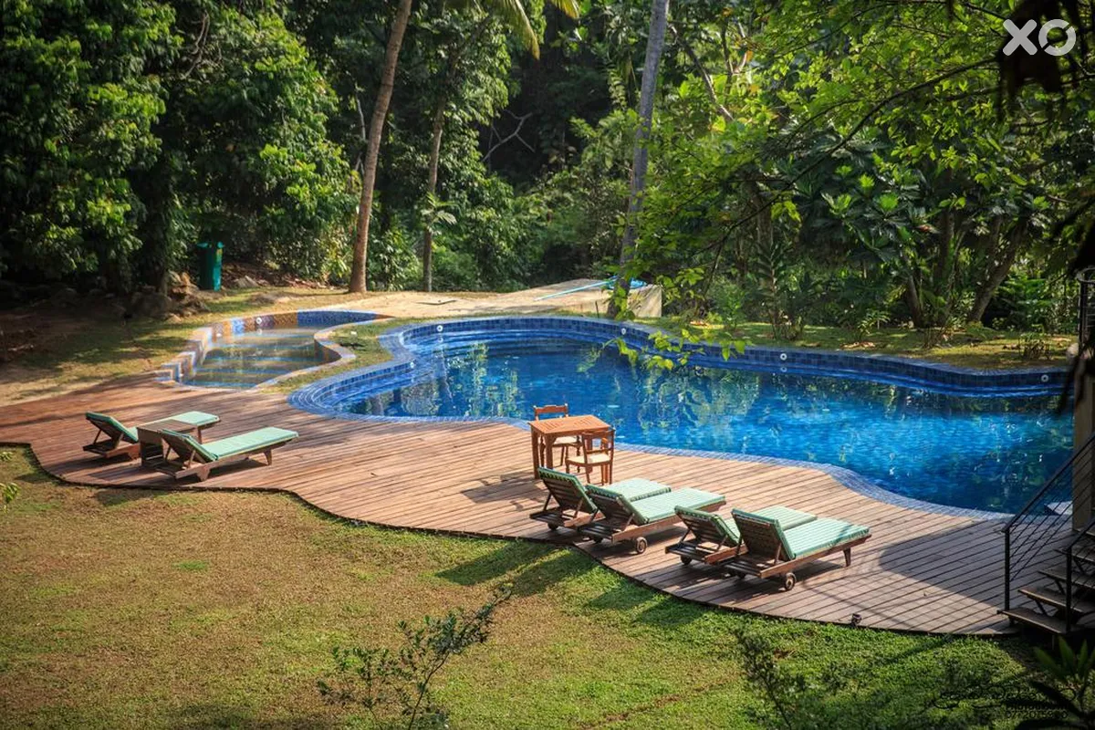 Jungle Village by Thawthisa