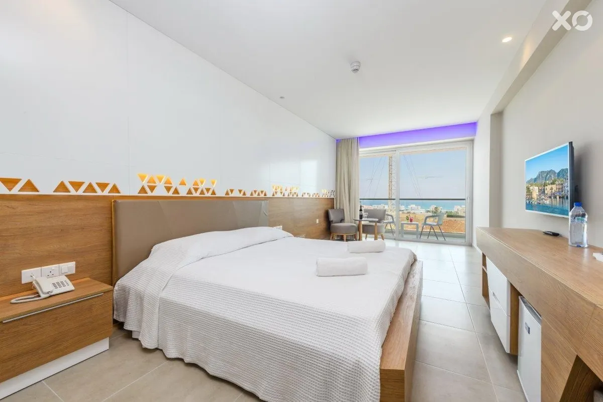 Seasons Tasia Maris Hotel