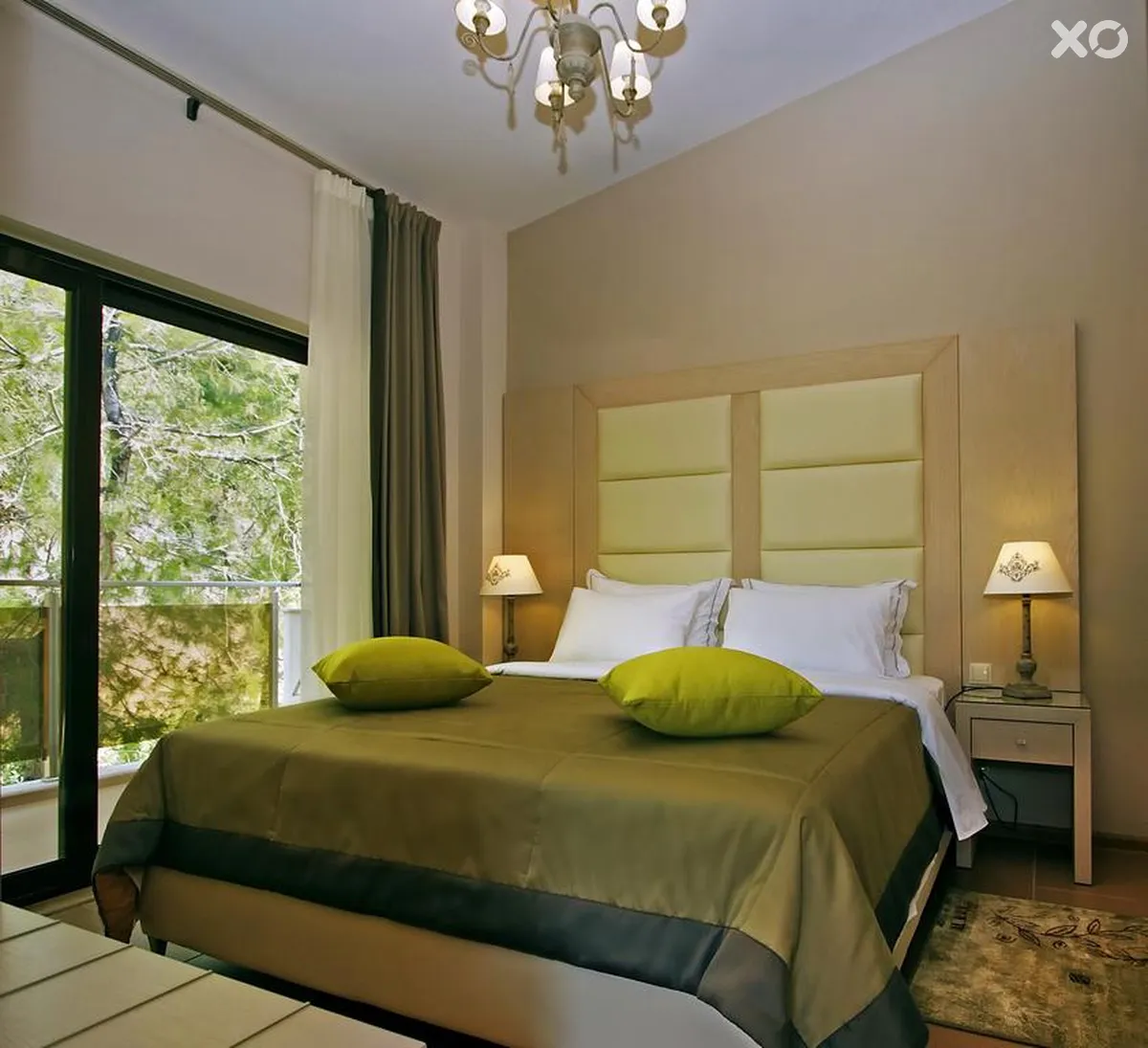 Greek Pride Cronwell Rahoni Hotel