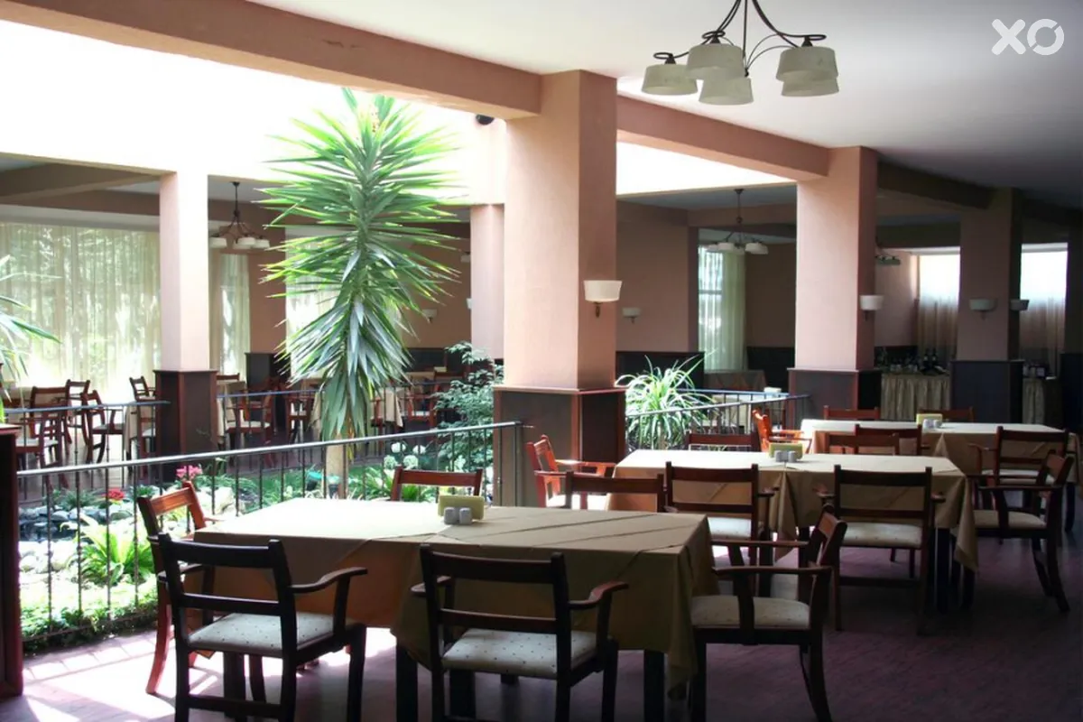 Oasis Park Hotel