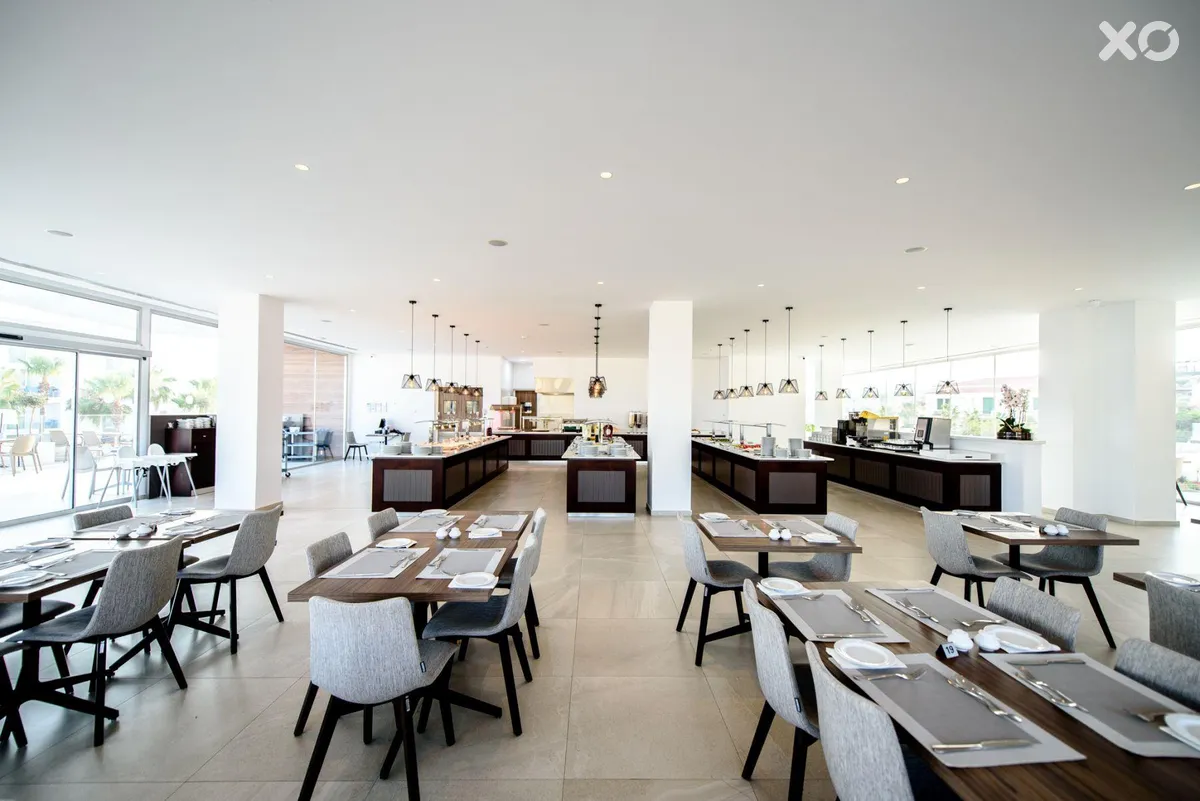Eleana Hotel