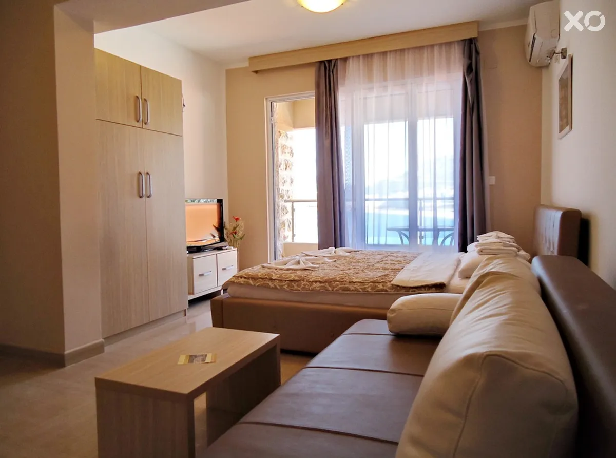 Aura Villa